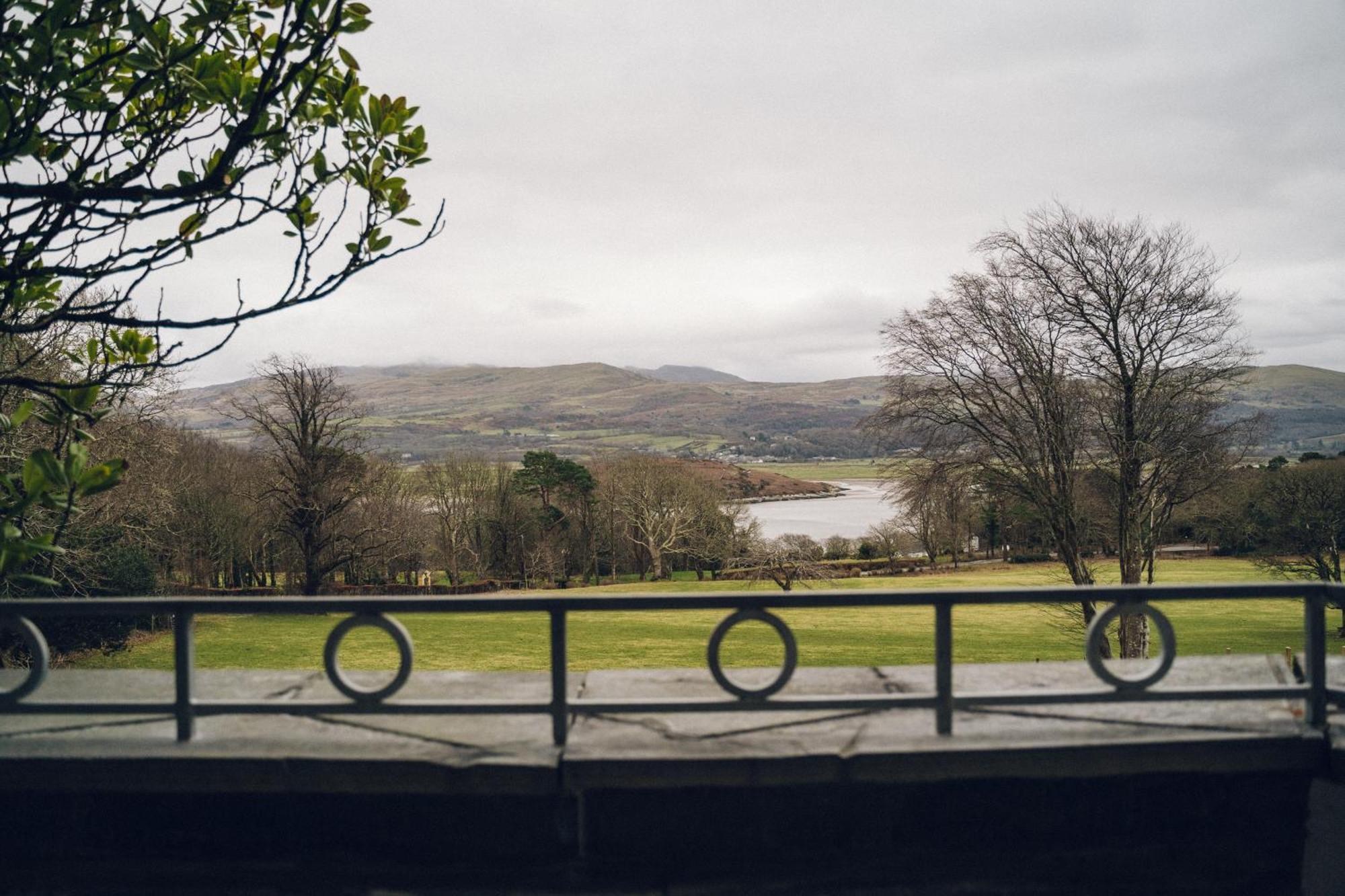 Portmeirion Village & Castell Deudraeth Porthmadog Exterior photo